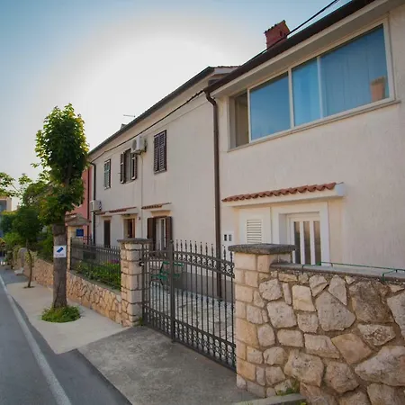 ゲストハウス Ester