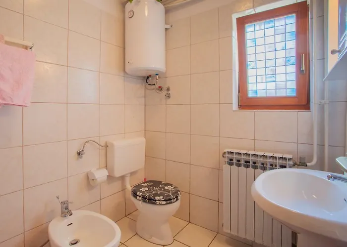 Ester Guest house 3*