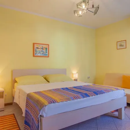 Ester 3* Cres