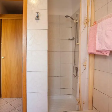 Ester Guest house